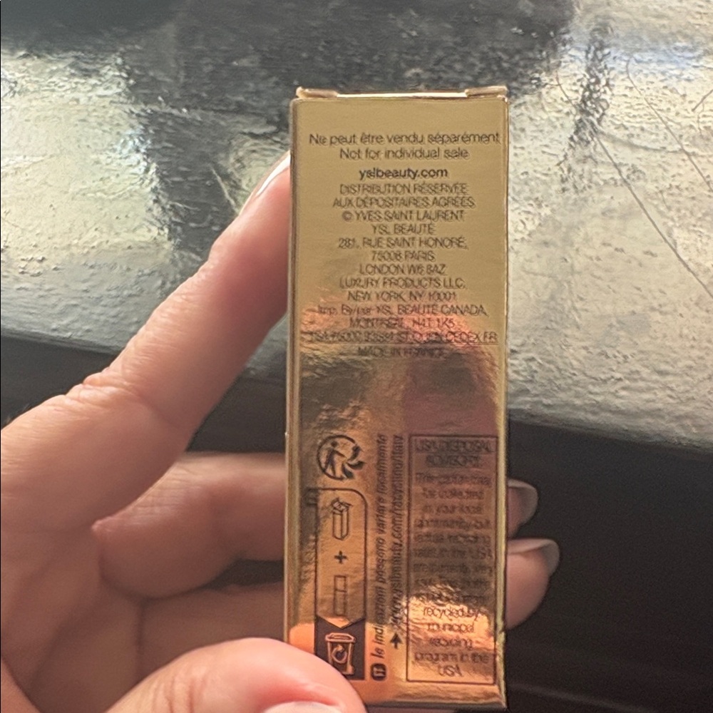 YSL BLUR PRIMER - Picture 3 of 5